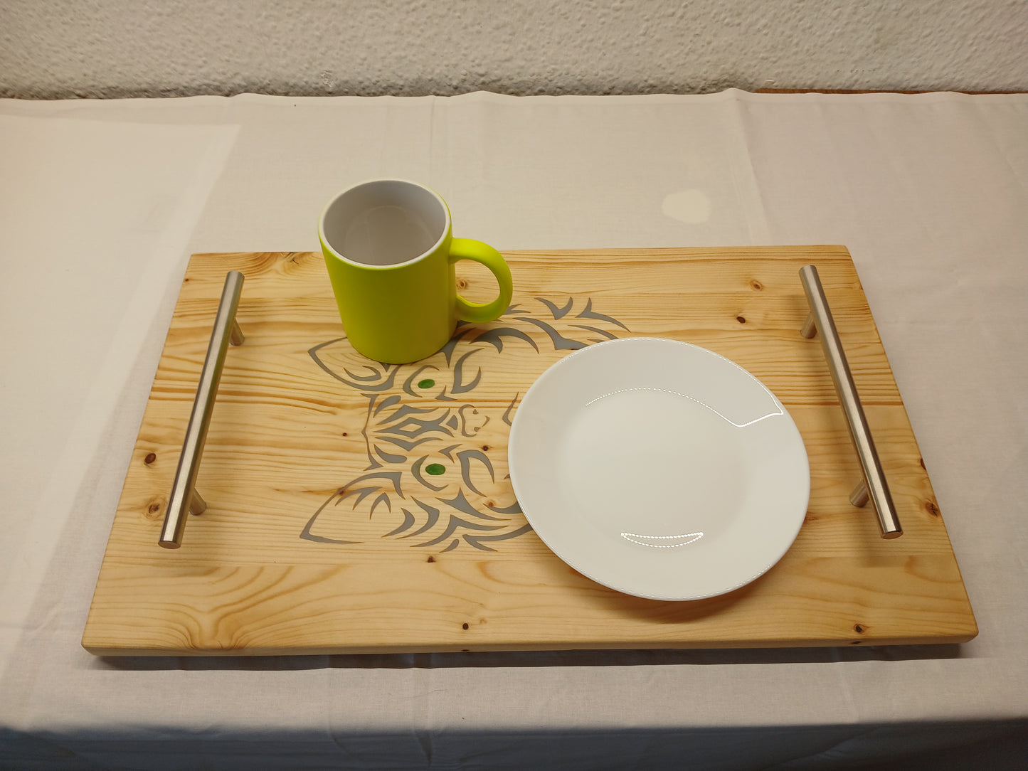 "Handgefertigtes Serviertablett aus Holz mit Katzenmotiv"